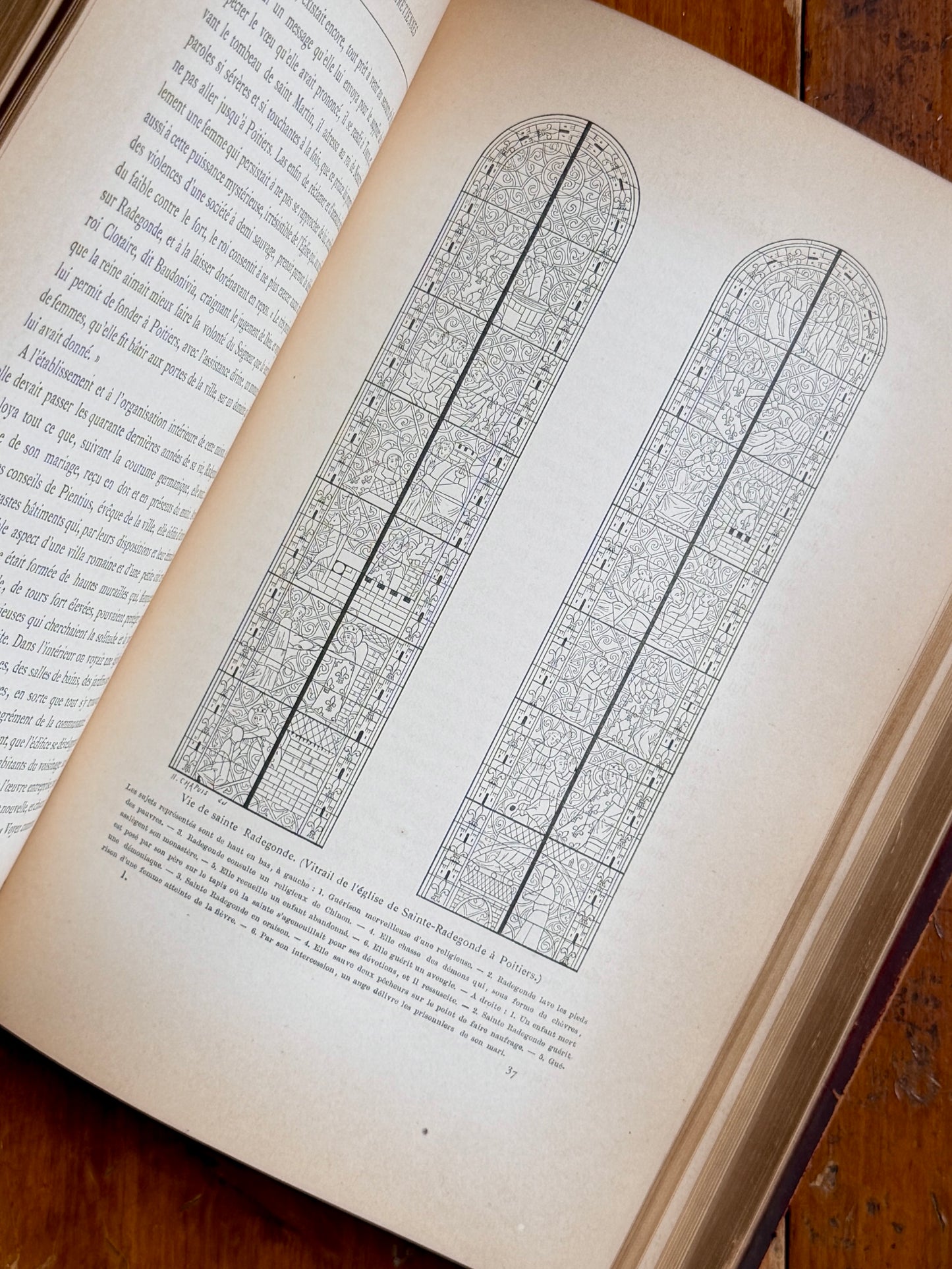 Les Femmes dans la Société Chrétienne, Vol. 1 | French Illustrated Book
