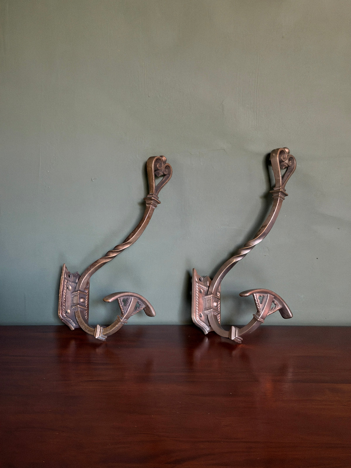 French Double Hook Pair