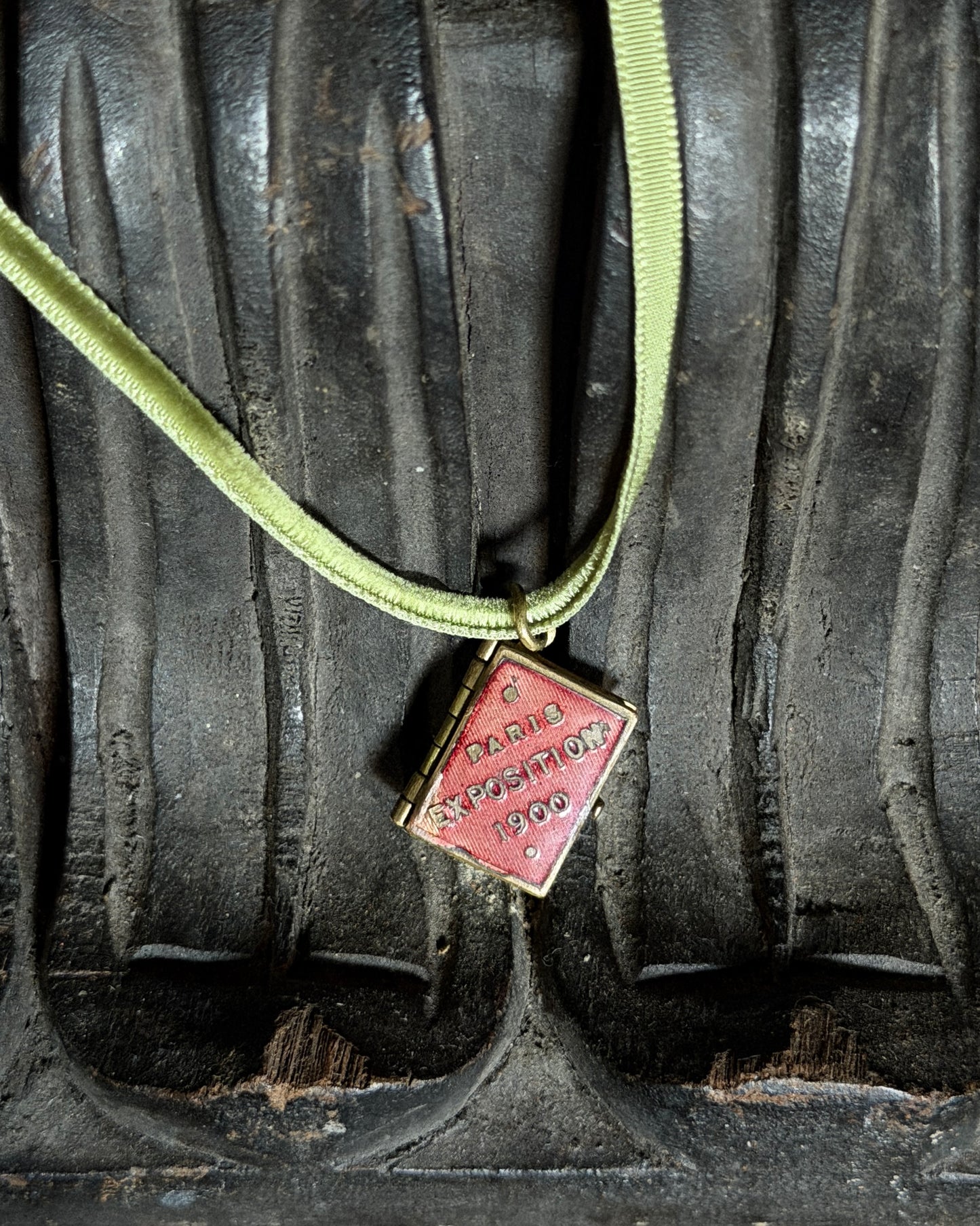 Paris Souvenir Pendant