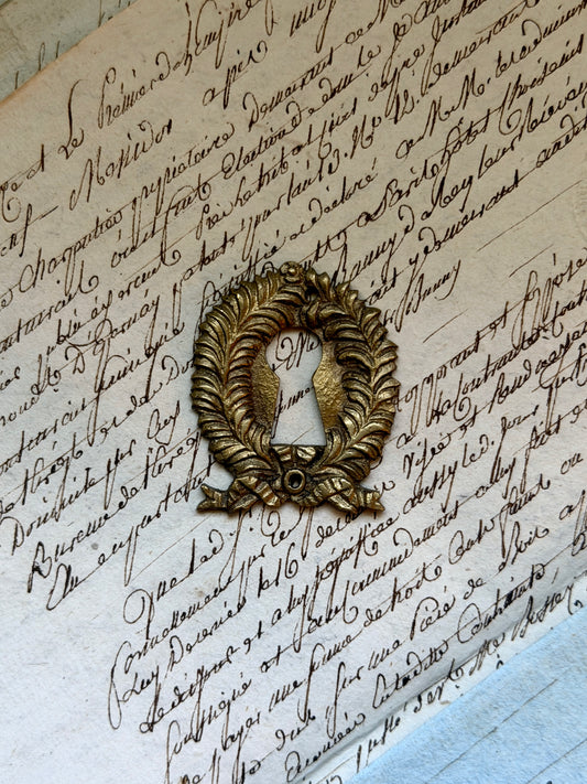 French Escutcheon: Laurel