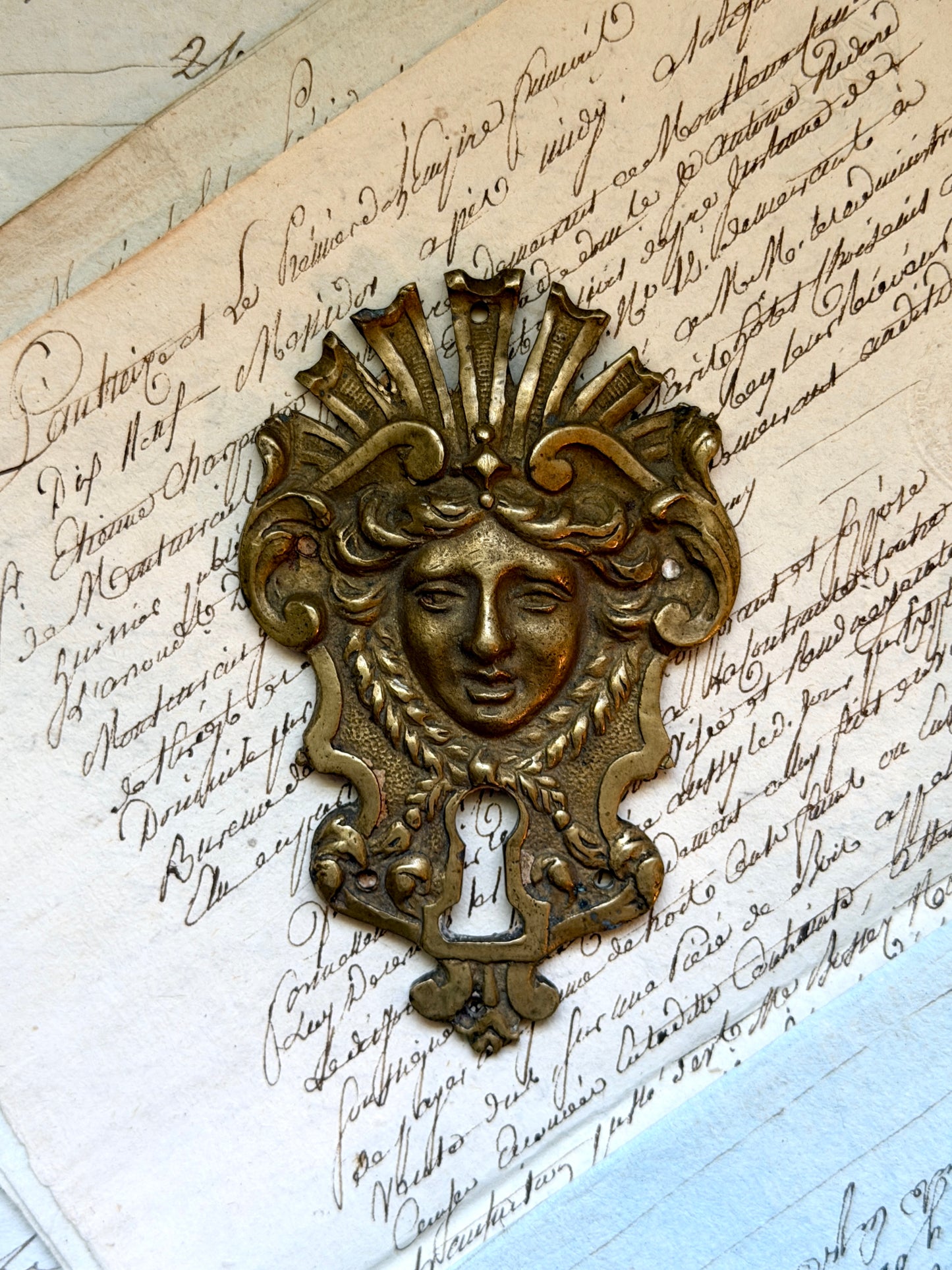 French Escutcheon: Figural