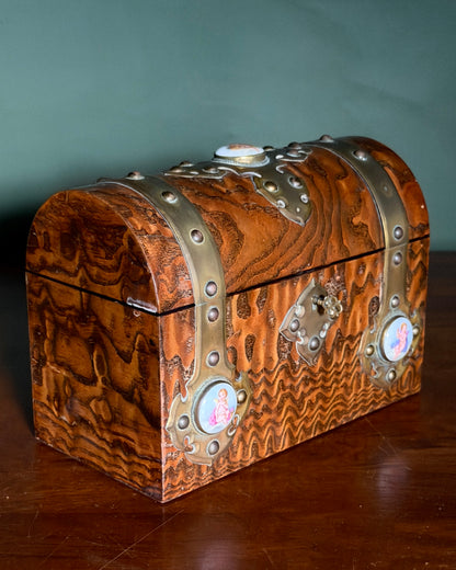 Hungarian Ash Domed Wood Box