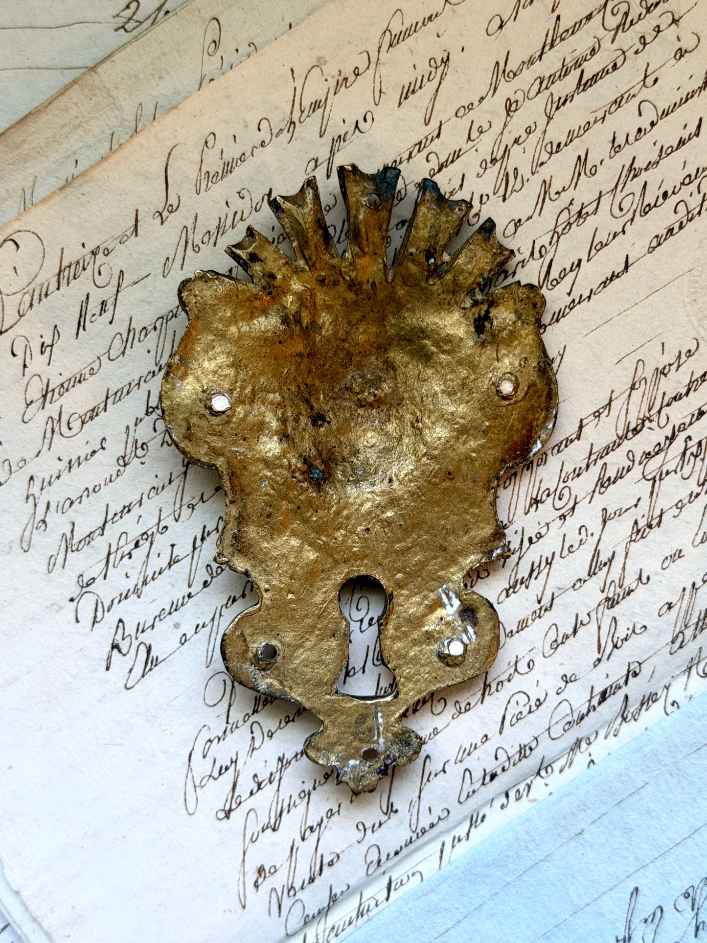 French Escutcheon: Figural