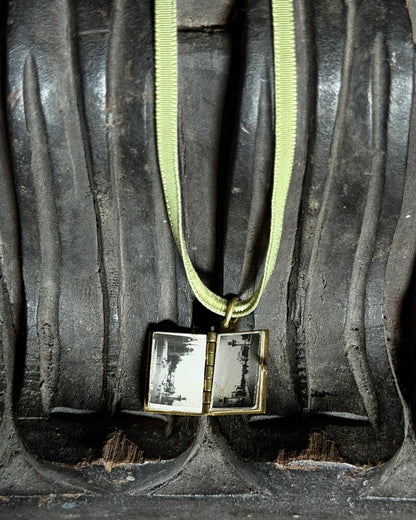 Paris Souvenir Pendant
