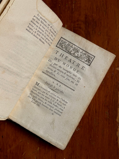Théâtre du Monde | French Theater Book