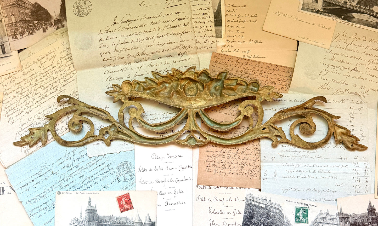 French Pediment