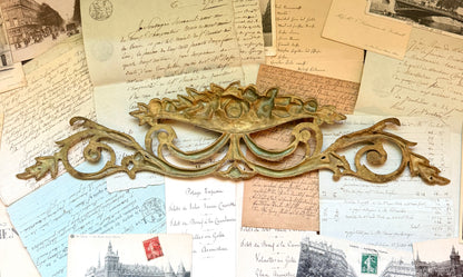 French Pediment