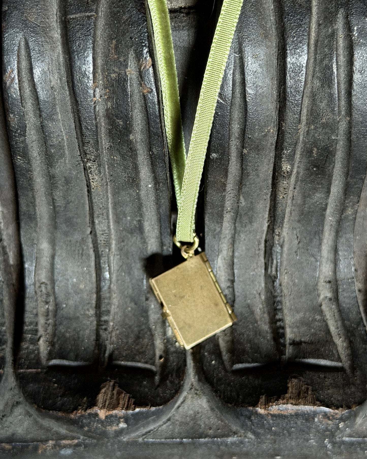 Paris Souvenir Pendant